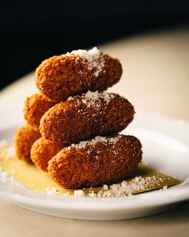 A plate of Italian food.